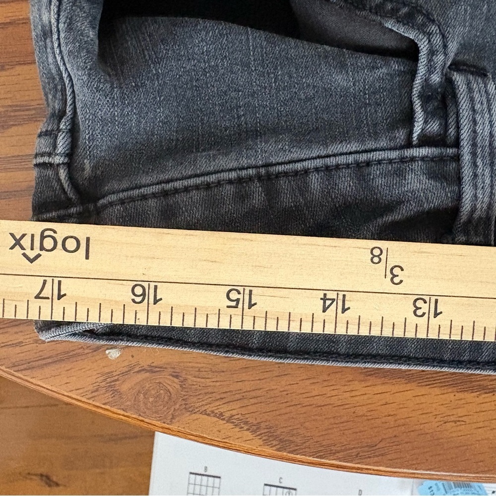 American Eagle Outfitters Black Denim Women’s 18 Super High Rise Jeggings - Picture 7 of 10